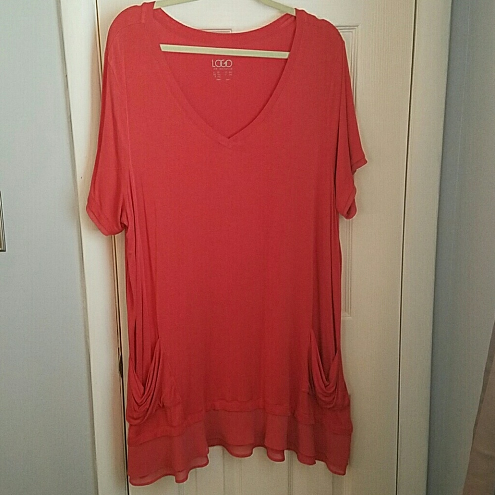 Coral LOGO by Lori Goldstein top